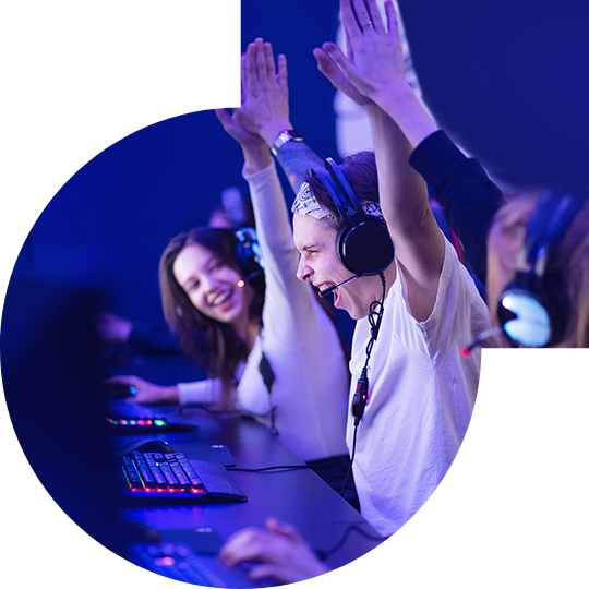 富易堂独家双向驱动技术<br>让电竞玩家尽情享受极致高速快感